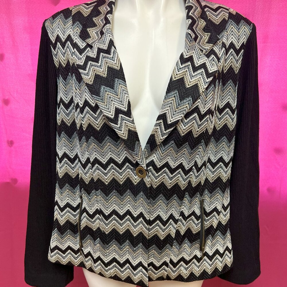 #209 Chico's Black White Zig-Zag Patterned Dress Jacket Blazer Size 3 (16)